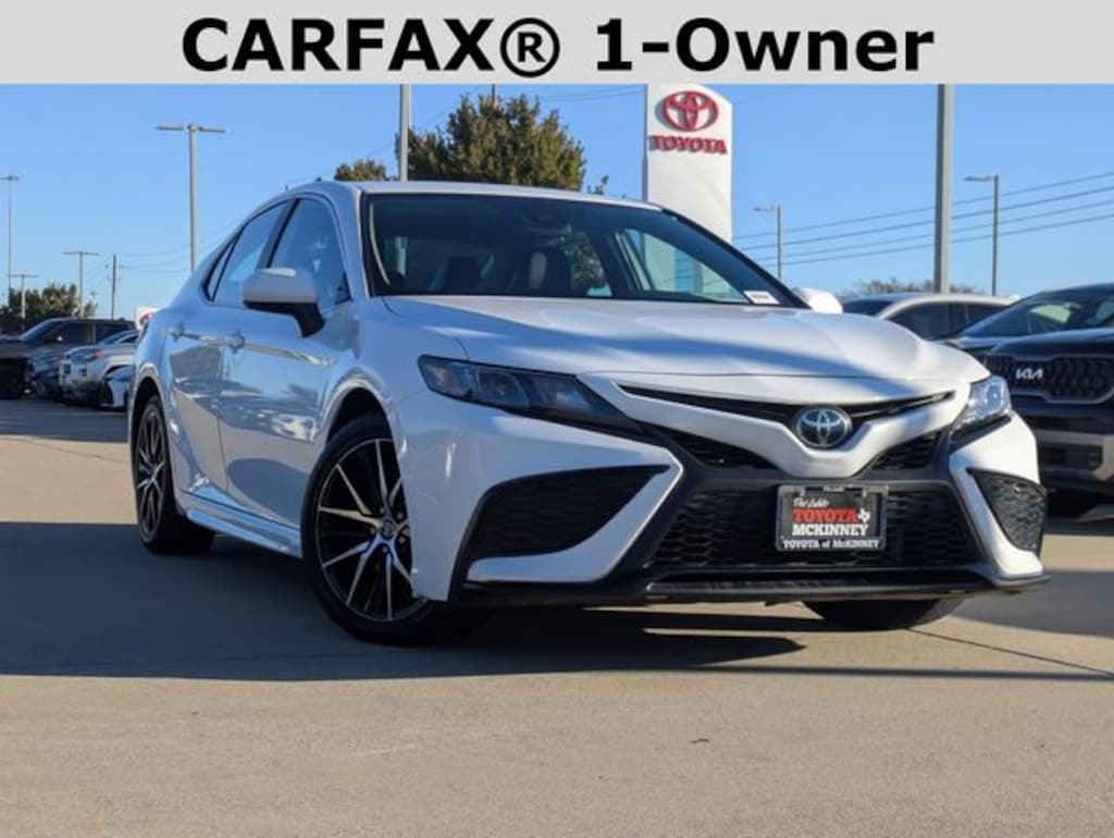 Used 2024 Toyota Camry SE Sedan