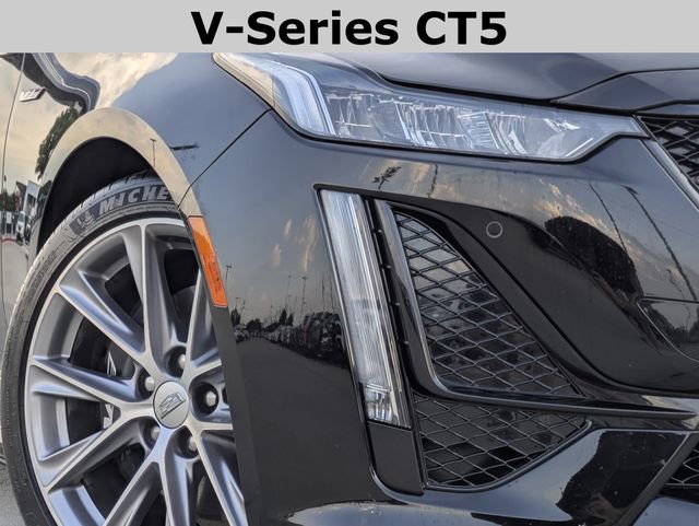 2024 Cadillac CT5 V photo 2