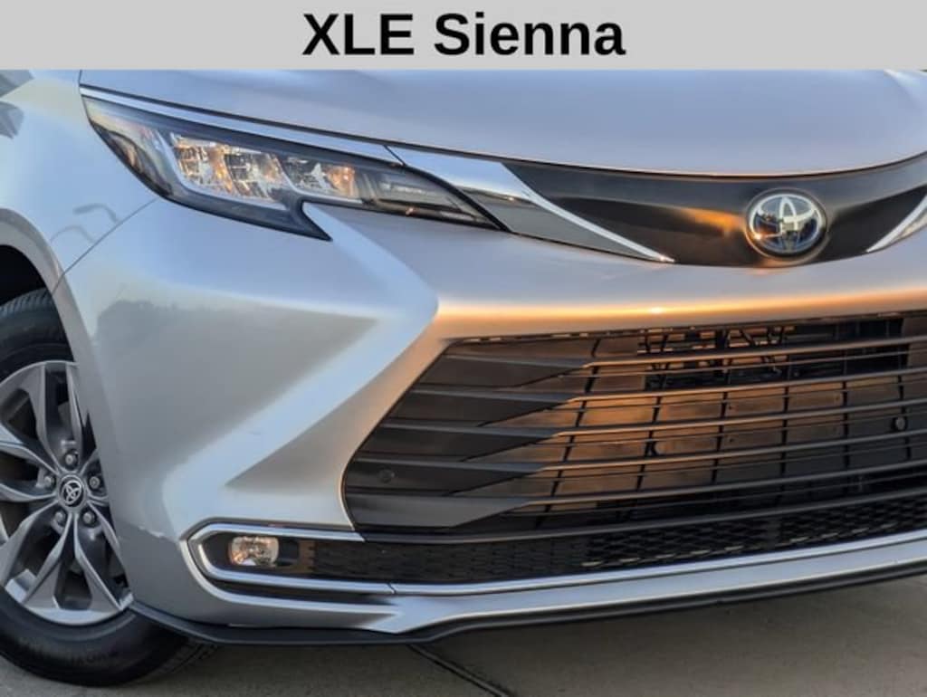 Used 2023 Toyota Sienna XLE Van Passenger Van