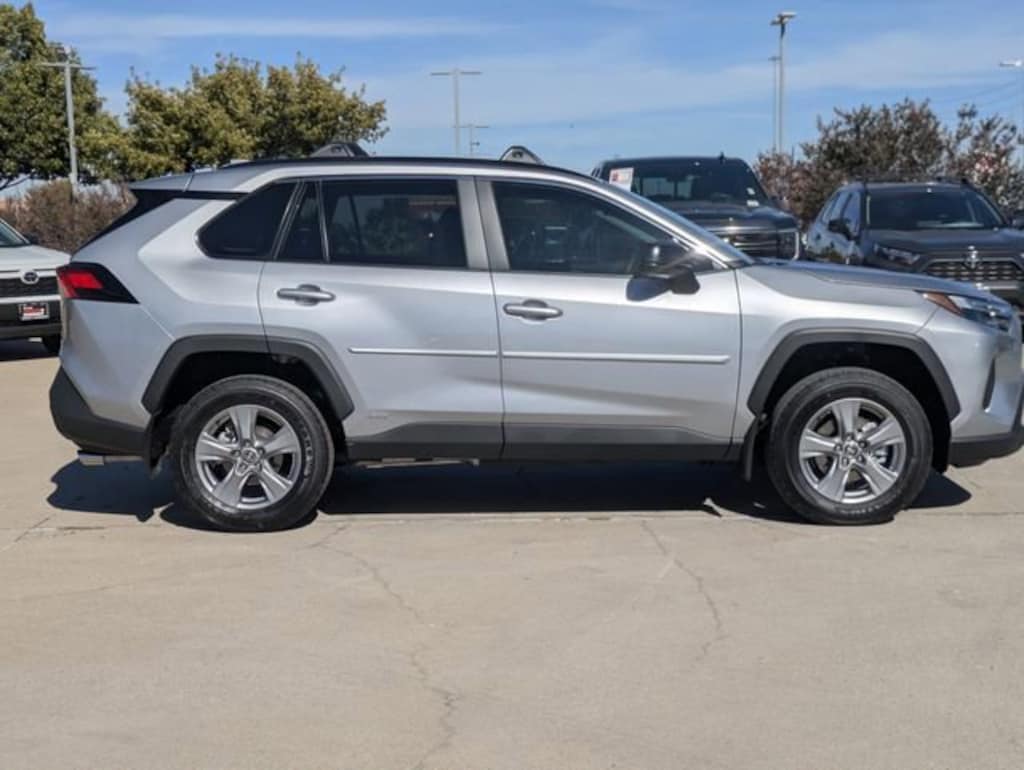 New 2025 Toyota RAV4 Hybrid LE SUV