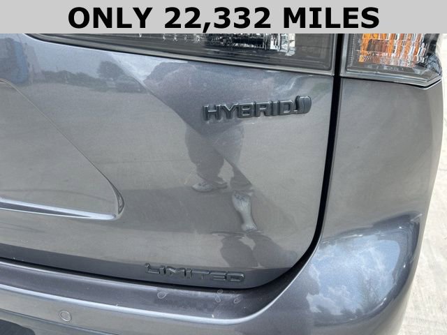 2024 Toyota Highlander Hybrid Limited photo 4