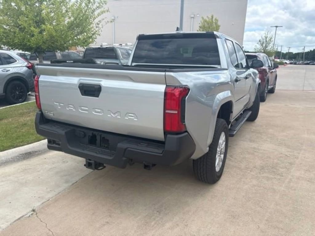 Used 2025 Toyota Tacoma SR Truck Double Cab