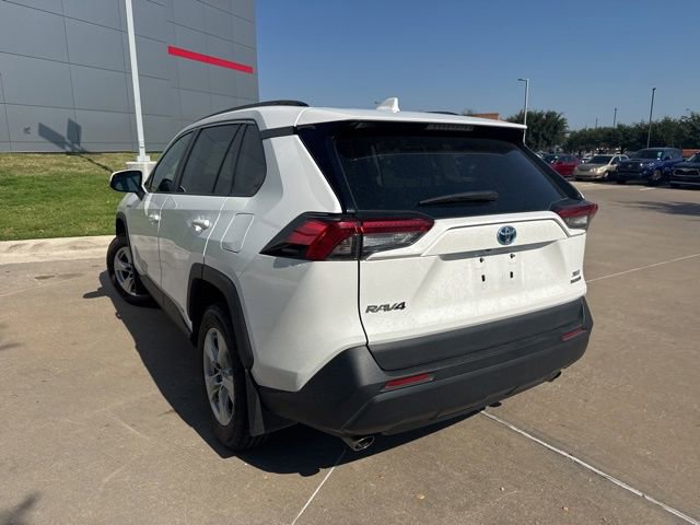 2019 Toyota RAV4 XSE XLE photo 4