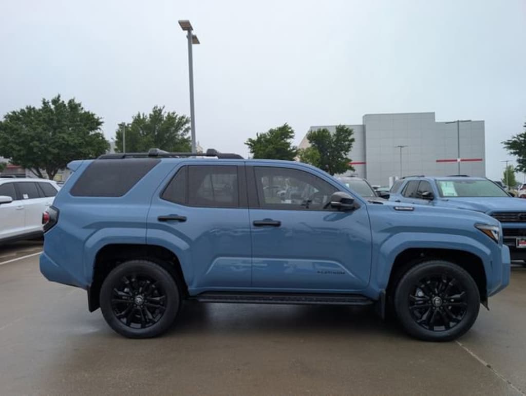 New 2026 Toyota 4Runner i-FORCE MAX Platinum SUV