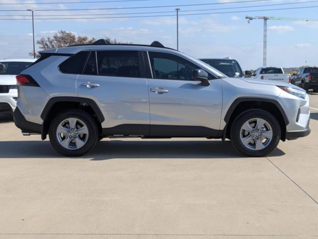 New 2025 Toyota RAV4 Hybrid LE SUV