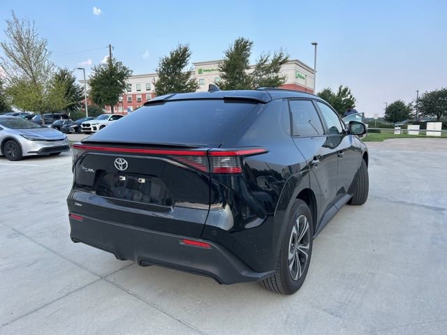 2024 Toyota bZ4X XLE photo 3