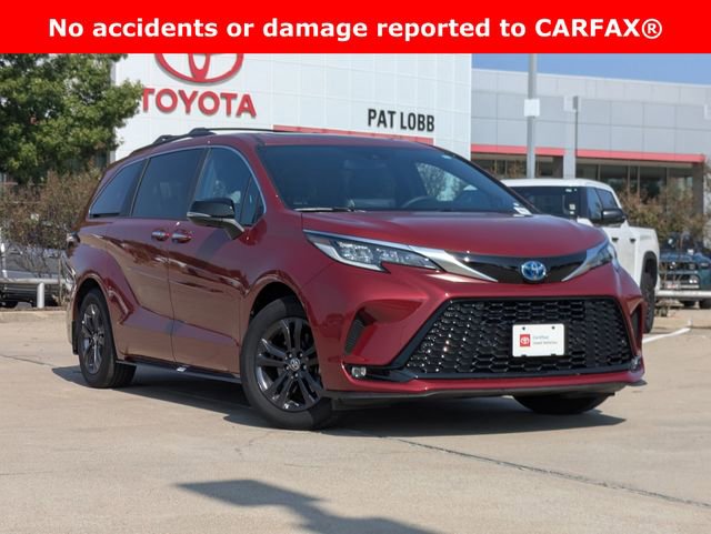 2024 Toyota Sienna XSE photo 2