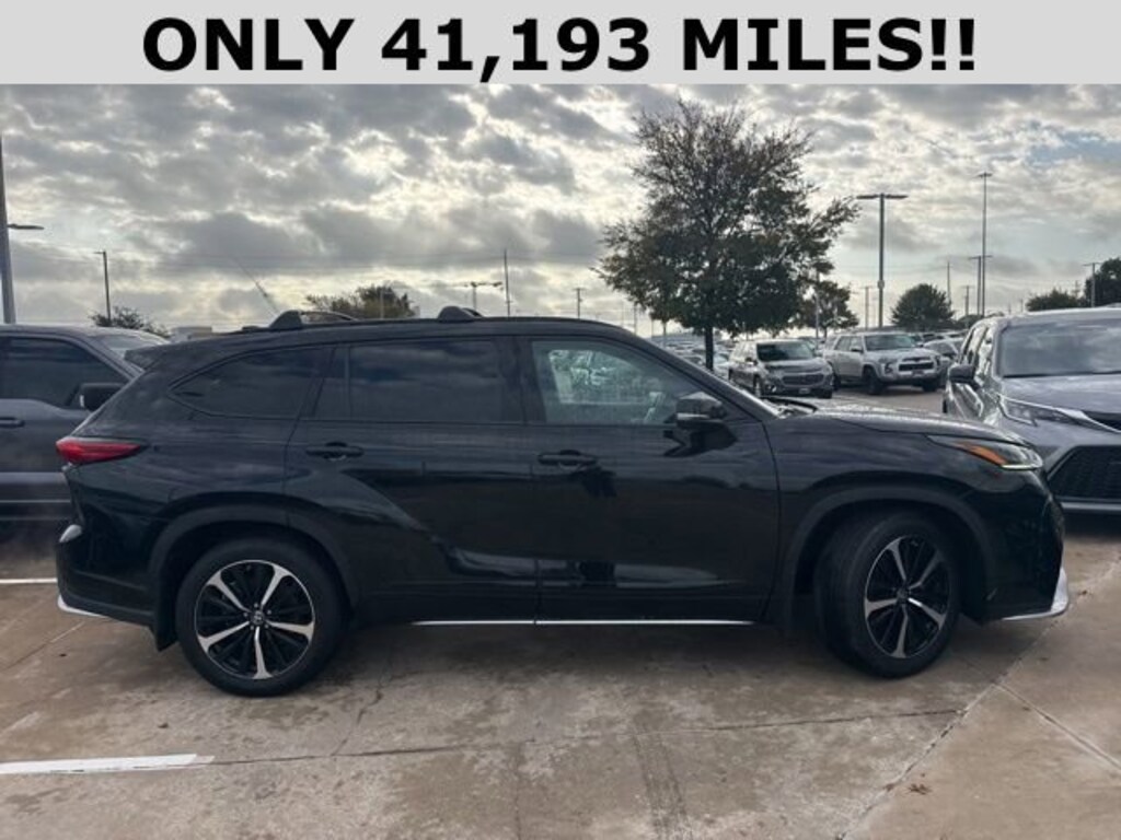 Used 2022 Toyota Highlander XSE SUV