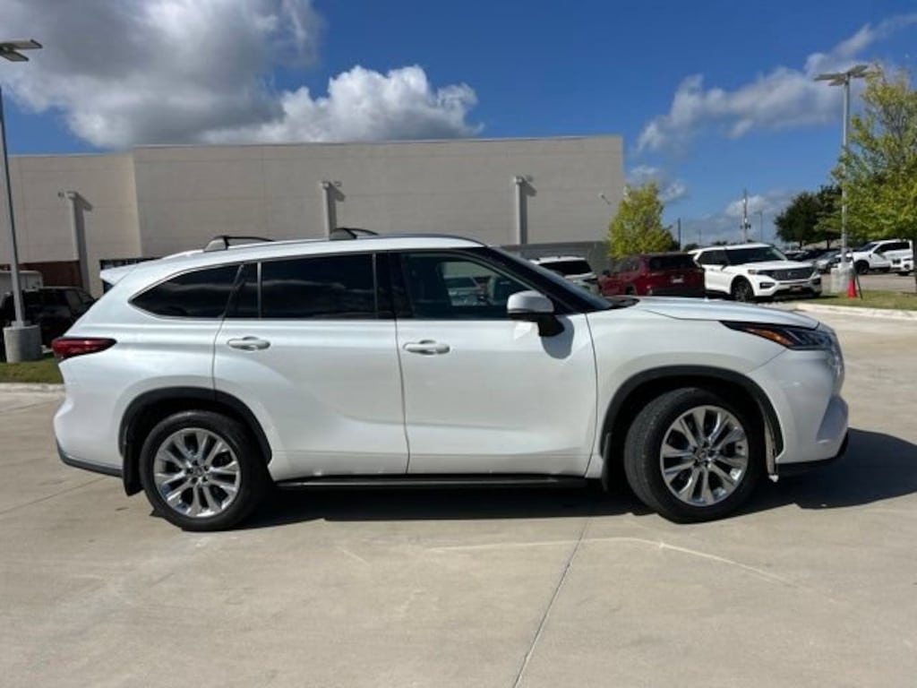 Used 2022 Toyota Highlander Limited SUV