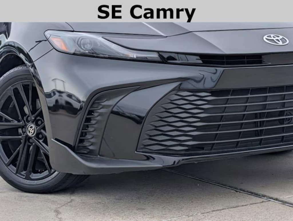 Used 2025 Toyota Camry SE Sedan