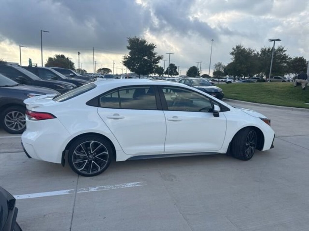 Used 2022 Toyota Corolla SE Sedan