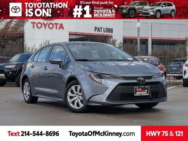 2024 Toyota Corolla LE's photo