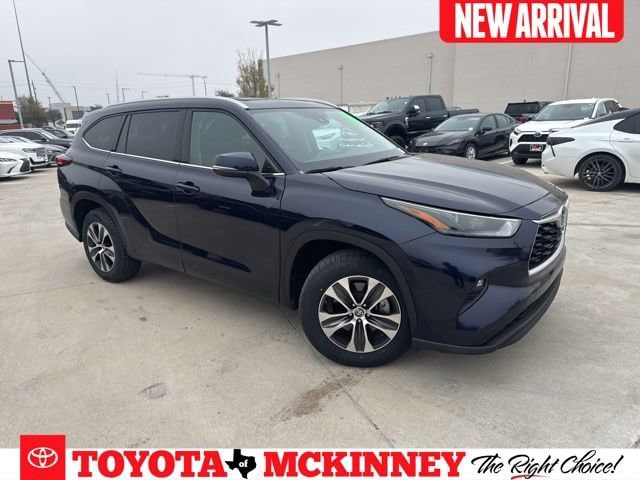 2022 Toyota Highlander XLE's photo