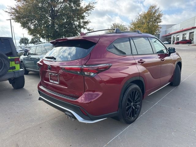 2025 Toyota Highlander XSE photo 3
