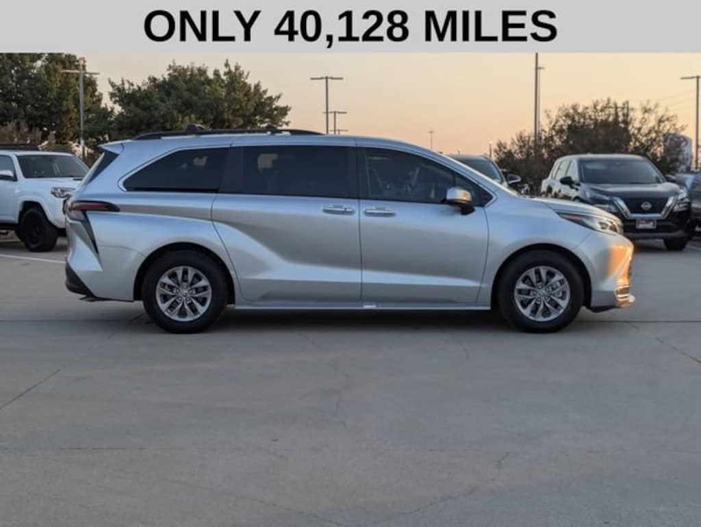 Used 2023 Toyota Sienna XLE Van Passenger Van