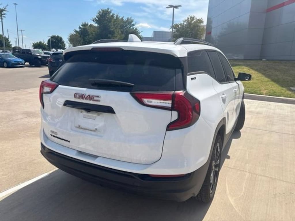 Used 2022 GMC Terrain SLT SUV