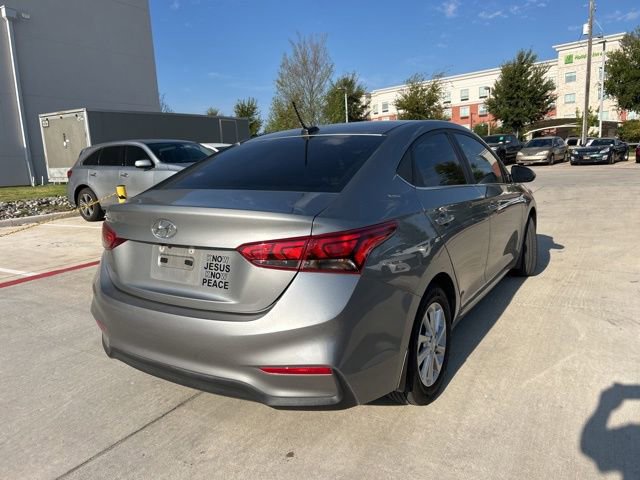 2022 Hyundai Accent SEL photo 2