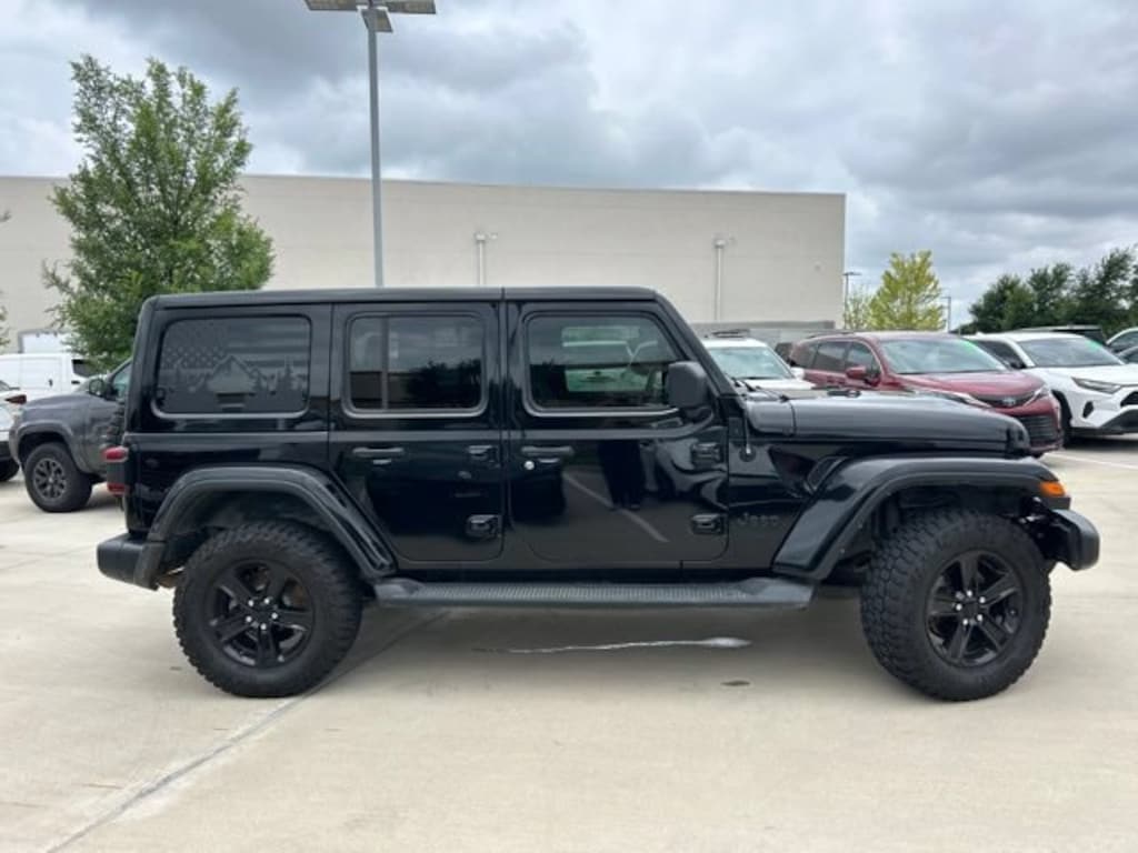 Used 2022 Jeep Wrangler Unlimited Sahara Altitude SUV