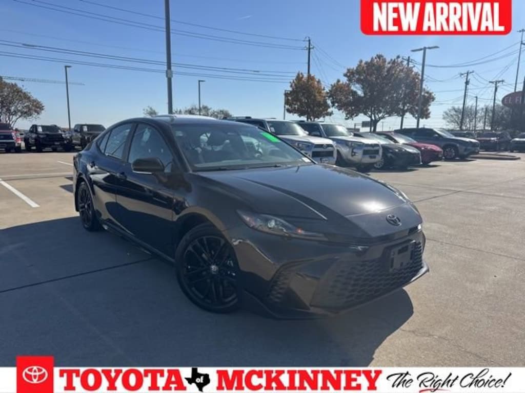 Used 2025 Toyota Camry SE Sedan