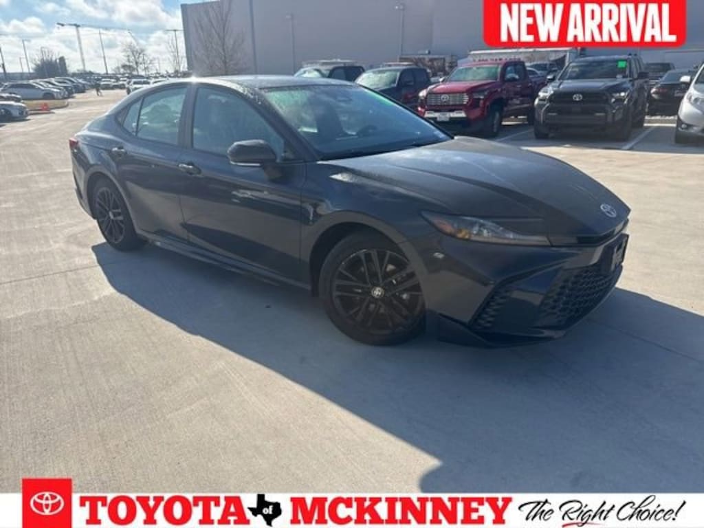 Used 2025 Toyota Camry SE Sedan