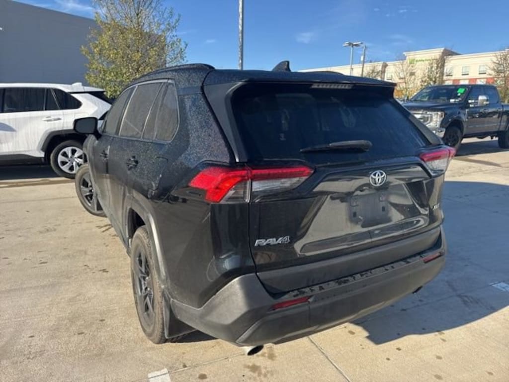 Used 2020 Toyota RAV4 XLE SUV