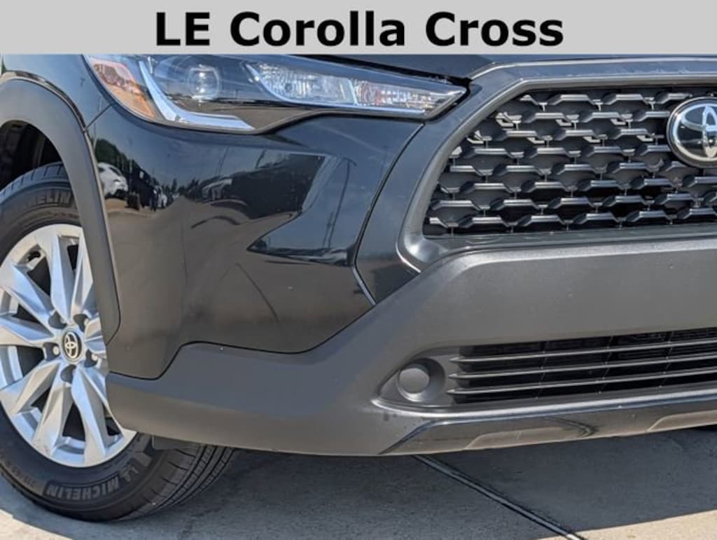 Used 2024 Toyota Corolla Cross LE SUV