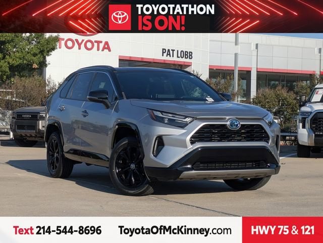 2022 Toyota RAV4 XSE's photo