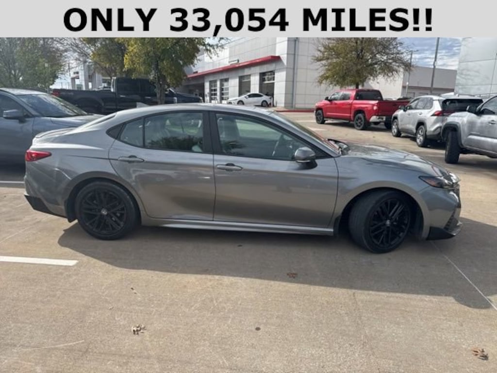 Used 2025 Toyota Camry SE Sedan