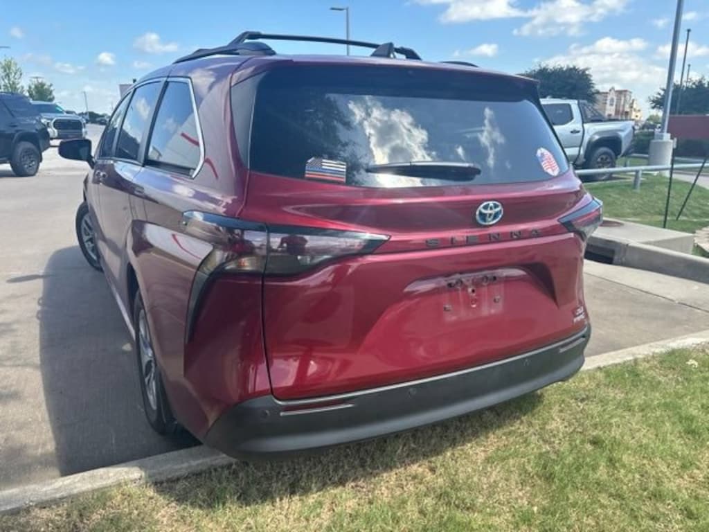 Certified 2023 Toyota Sienna XLE Van Passenger Van