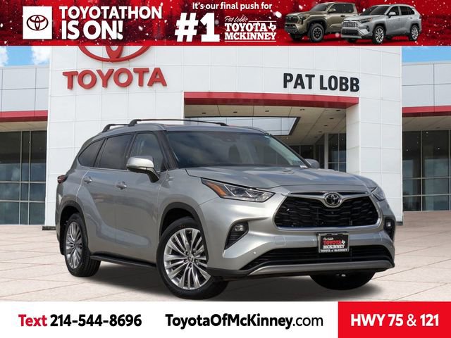 2024 Toyota Highlander Platinum's photo