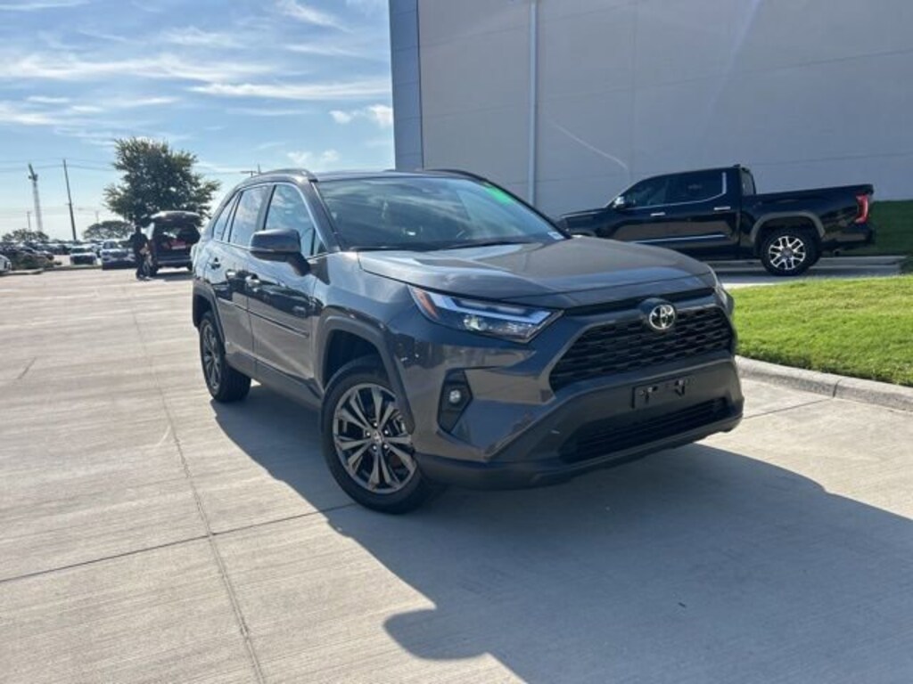 Used 2025 Toyota RAV4 Hybrid XLE Premium SUV