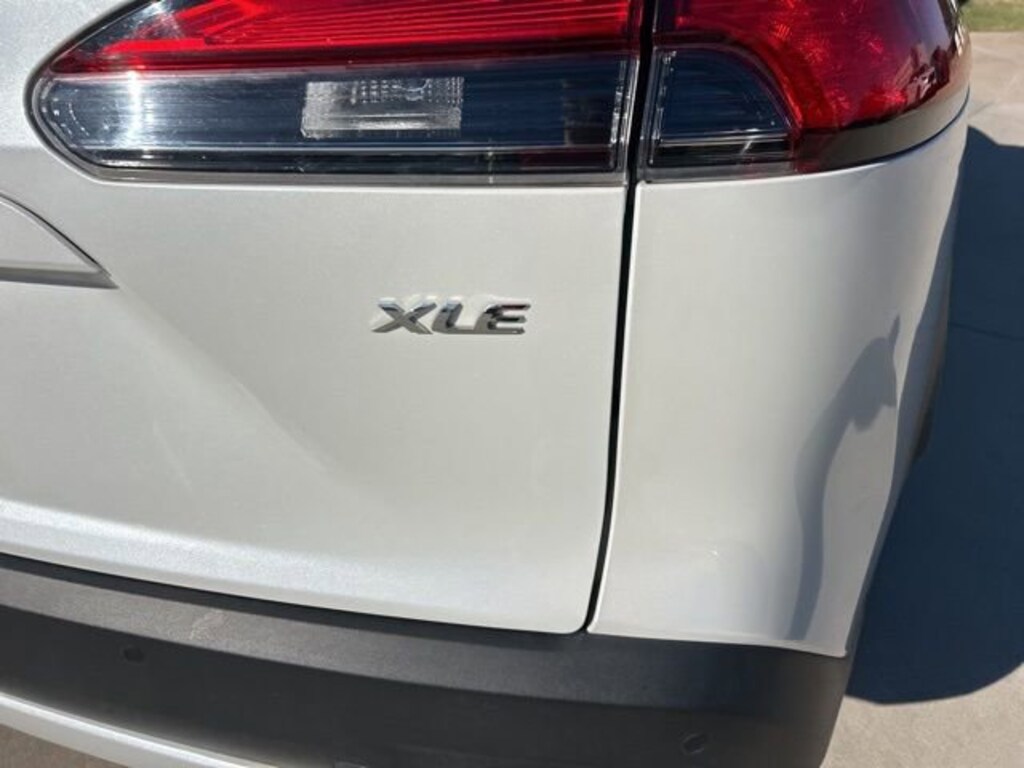 Used 2022 Toyota Corolla Cross XLE SUV