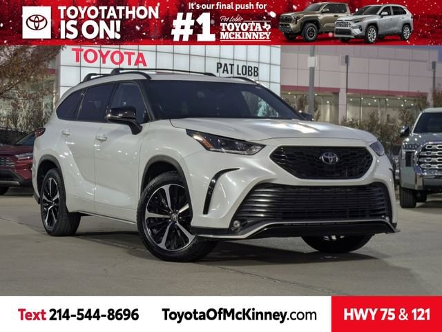 2022 Toyota Highlander XSE's photo