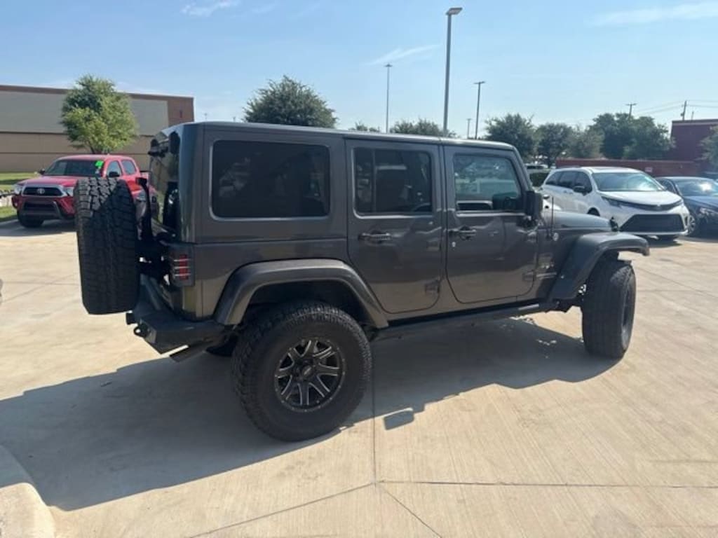 Used 2016 Jeep Wrangler JK Unlimited Unlimited Sahara SUV