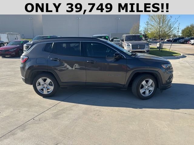 2022 Jeep Compass North Edition Latitude photo 2
