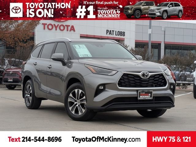 2026 Toyota Highlander XLE's photo