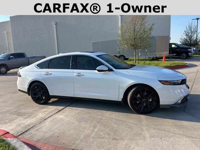 2024 Honda Accord Hybrid Touring photo 2