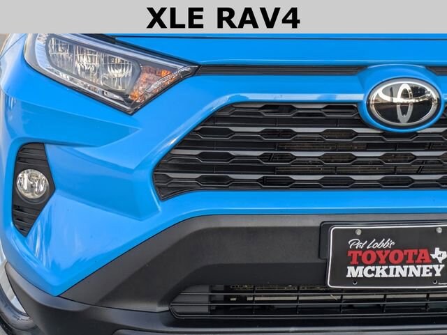 2021 Toyota RAV4 XLE photo 3