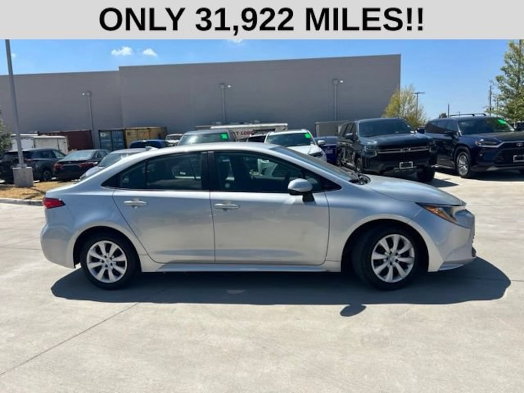 Used 2025 Toyota Corolla LE Sedan