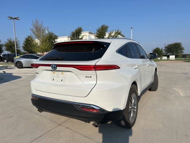 2023 Toyota Venza LE photo 3