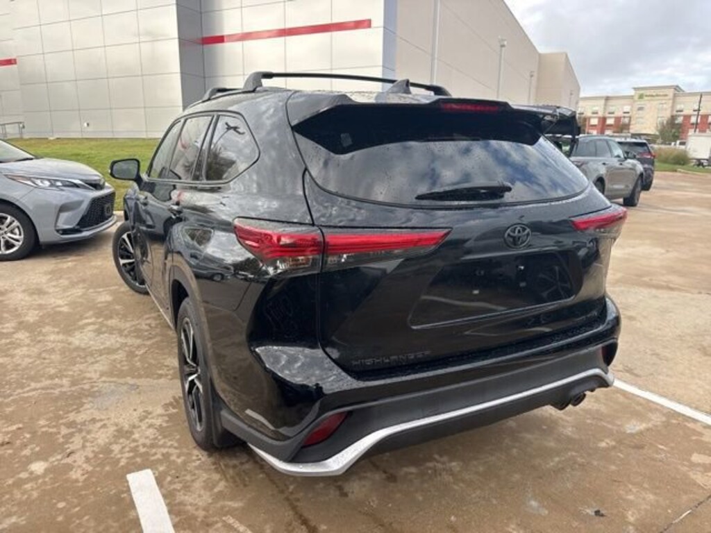 Used 2022 Toyota Highlander XSE SUV