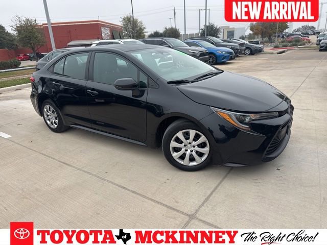 2024 Toyota Corolla LE's photo