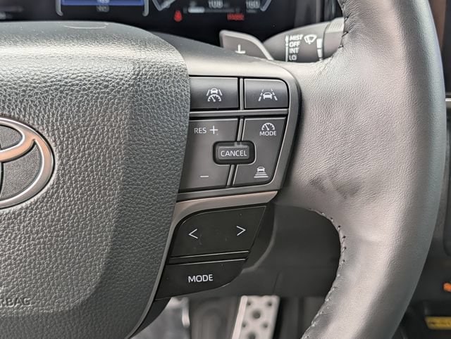 2025 Toyota Camry XSE - Photo 20