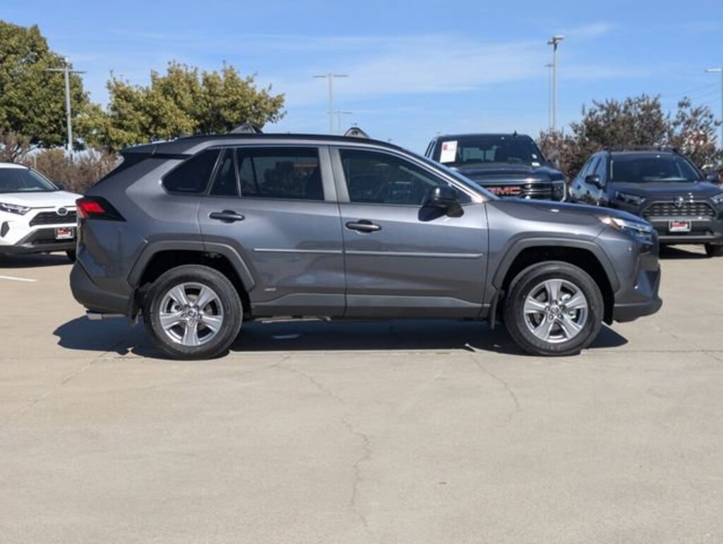 New 2025 Toyota RAV4 Hybrid LE SUV