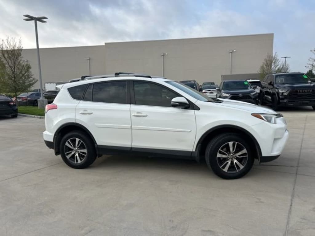 Used 2017 Toyota RAV4 XLE SUV