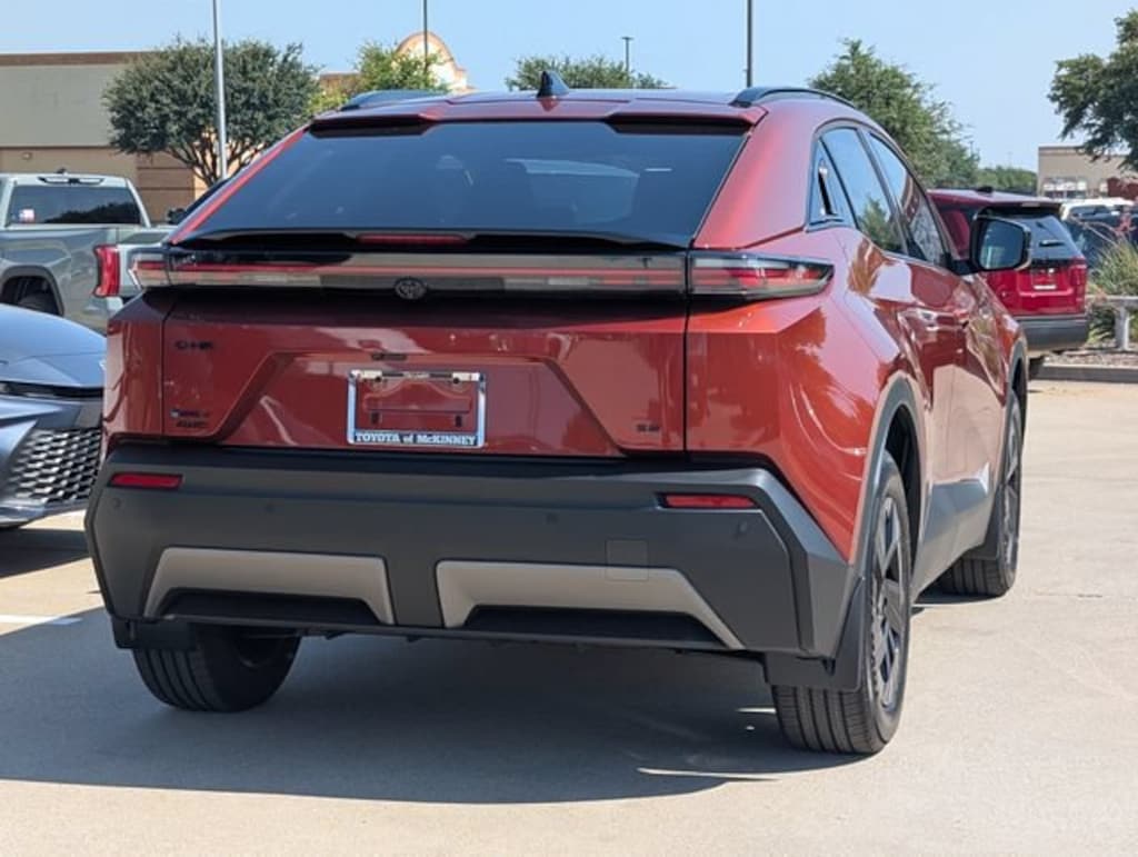 New 2026 Toyota C-HR SE SUV