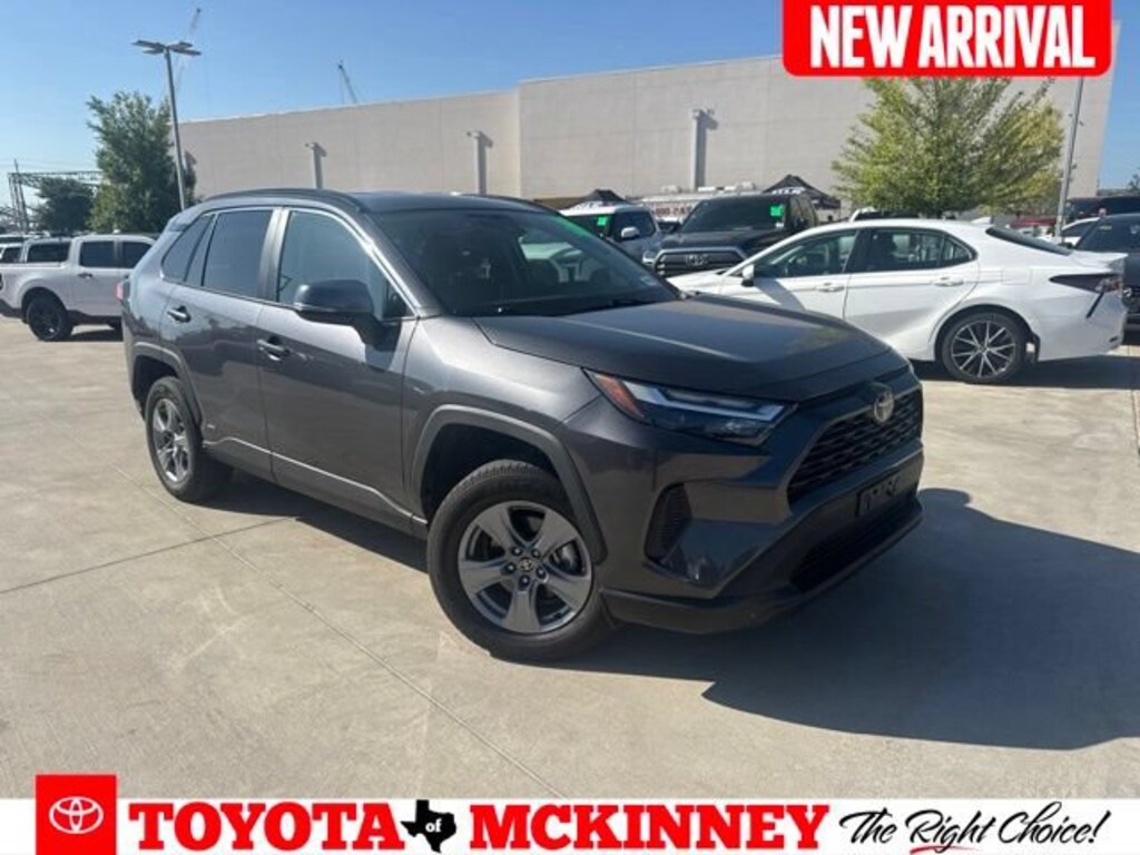 Used 2025 Toyota RAV4 Hybrid XLE SUV