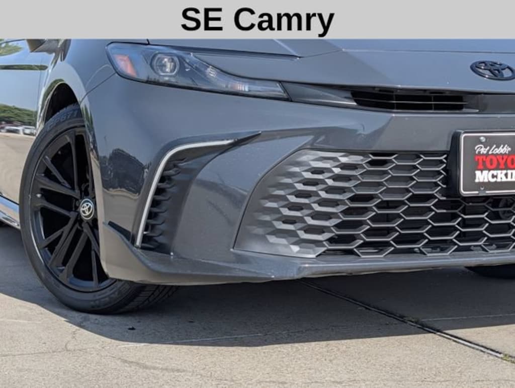 Used 2025 Toyota Camry SE Sedan