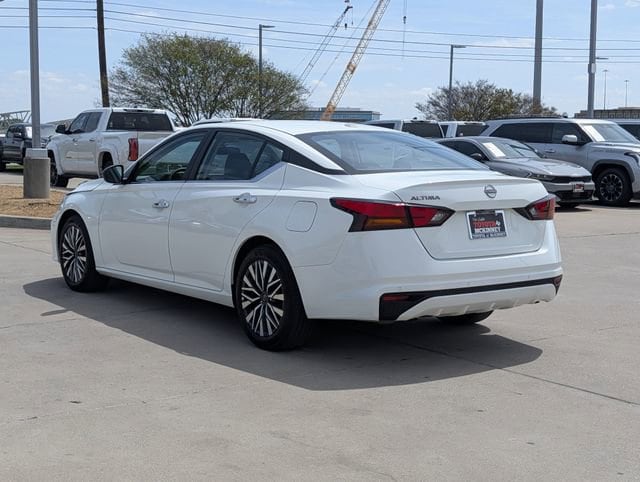 2025 Nissan Altima SV - Photo 8