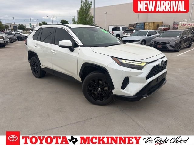 2022 Toyota RAV4 SE